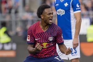 开云体育官网-跟队记者：尤文仍在等待莱比锡批准奥蓬达转会，所以迟迟没有官宣