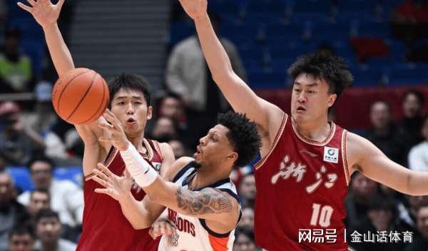 开云体育入口-0分！0分！球队4次追平比分，最终没逆转，只因这哥俩，太拉胯了